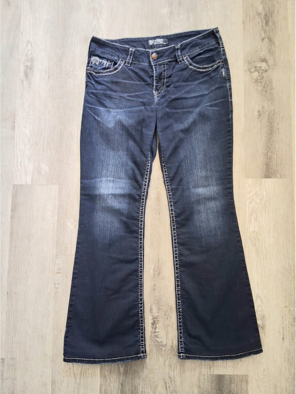 Silver Jeans Suki Woman's Size 14, 32x29 Curvy Fit Boot Cut Stretch Denim Jeans